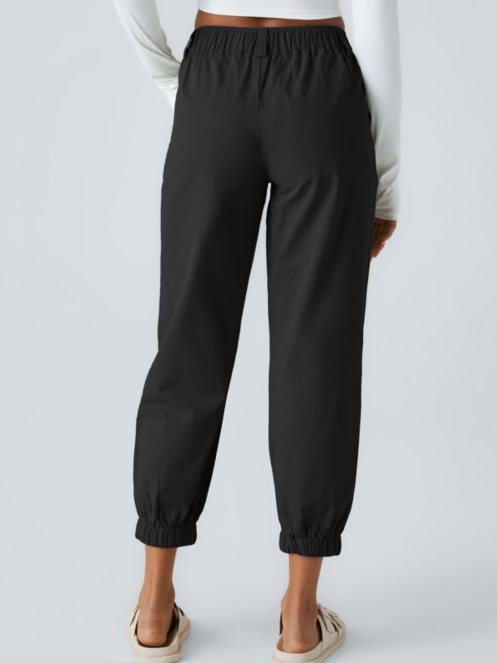 Halara Black Pleated Mid Rise Joggers NWT L Reg - Picture 5 of 7